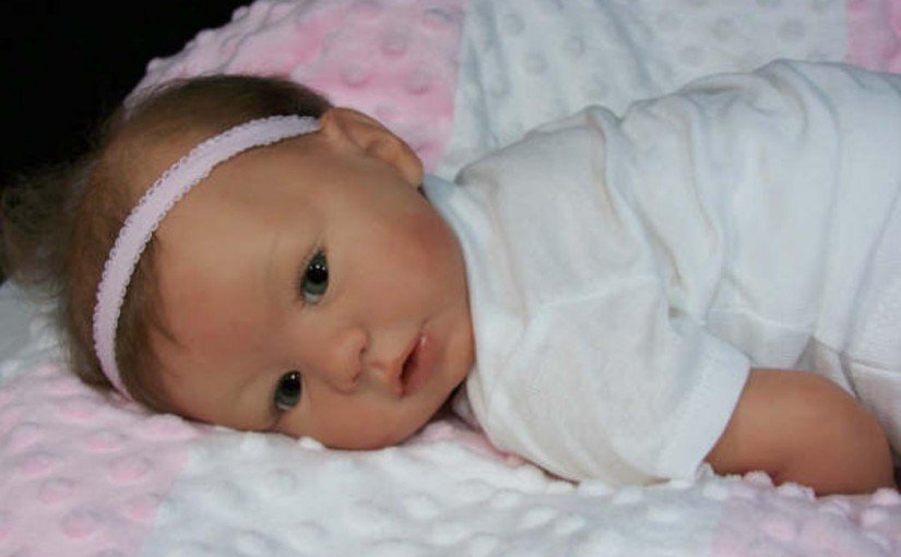 Foto bebé reborn niña