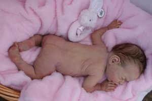 Foto de bebé reborn de silicona. Bebés reborn en adopción.