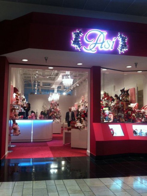 Foto escaparate de la tienda de muñecas Así en Miami